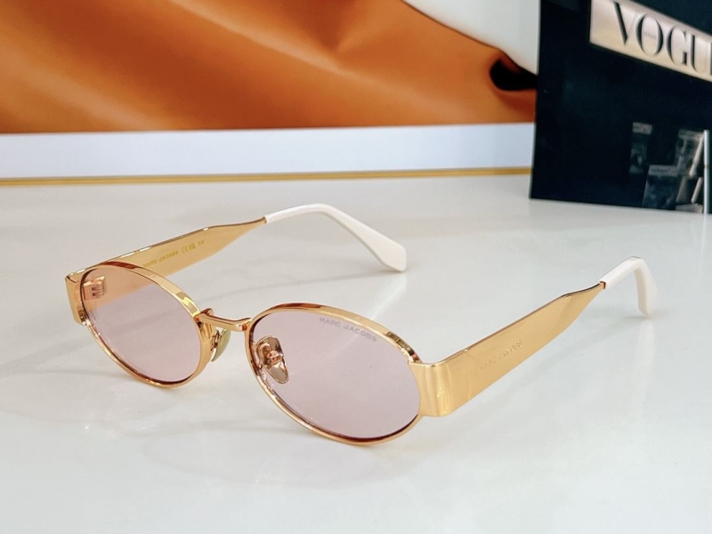 MARC JACOBS